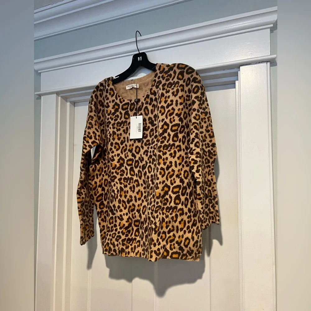 Spell Wildcat Sweater - NWT - Tan and Brown Leopard - NWT - Sz. M- πππππ - Picture 4 of 10